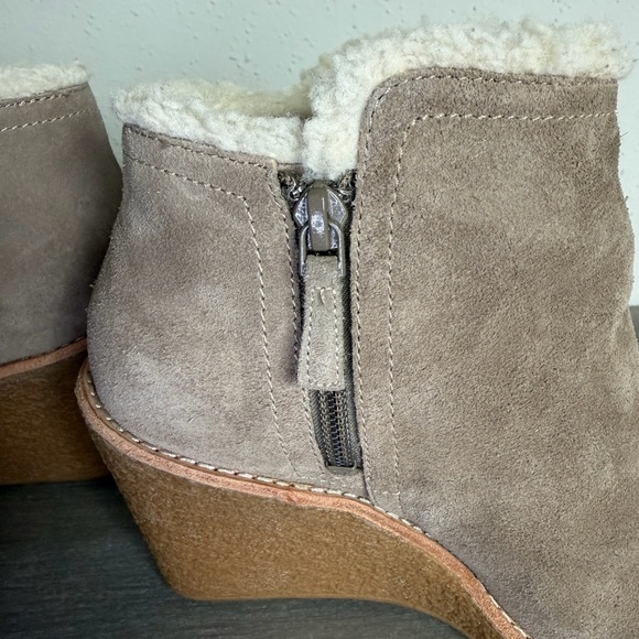 Cole Haan Michelle Faux Fur Lined Suede Wedge Ankle Boots Women’s 6.5B d42523 - Picture 7 of 13